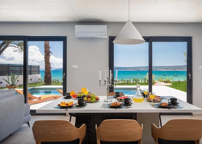 빌라 Beachfront Tota With Pool